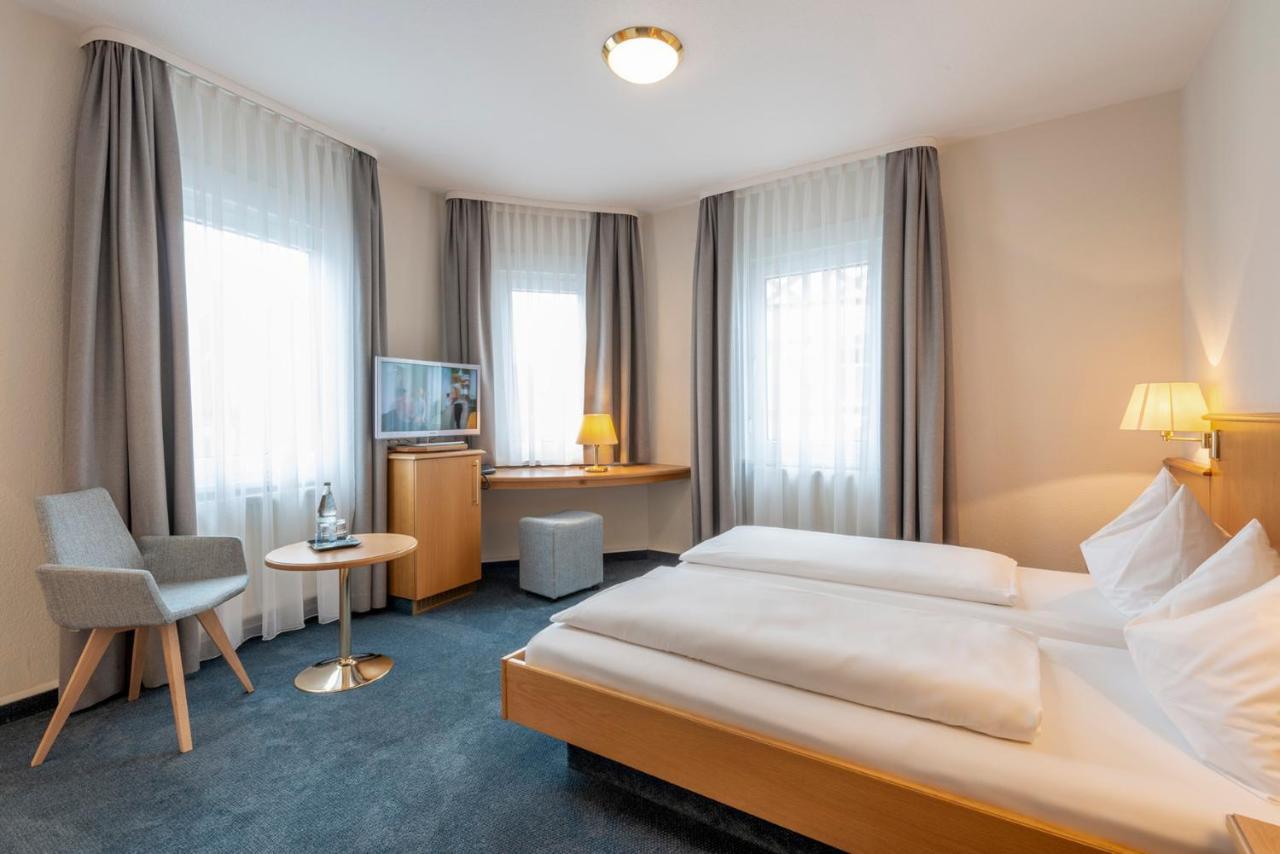 Zum Roessle Hotel